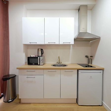 Modern Renovated Studio With A Touch Of Gilded Glamour Central Paris Appartement Buitenkant foto